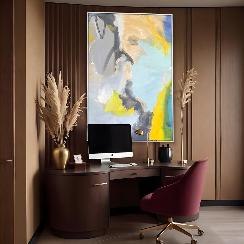 Tablou canvas cu pictura abstracta cu pete de culoare, in rama de aluminiu argintiu, pe perete intr-un birou